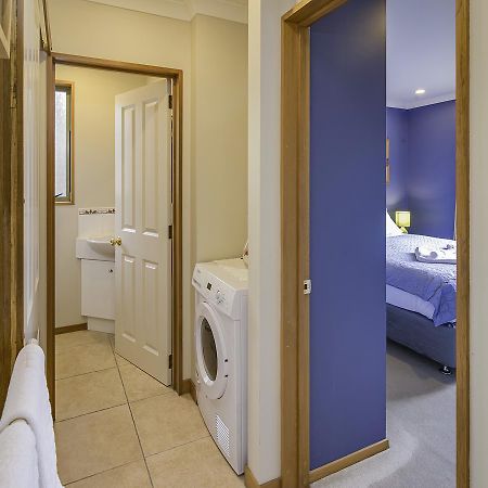 Shamrock Garden B&B Airport Крайстчёрч Экстерьер фото