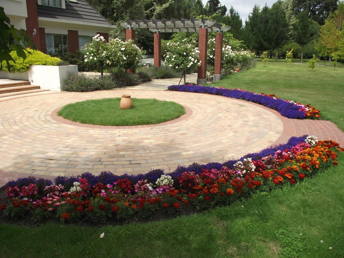 Shamrock Garden B&B Airport Крайстчёрч Экстерьер фото